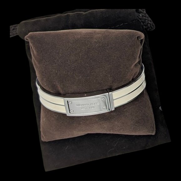 Michael Kors Bracelet 7.5in Silver Tone White Enamel Logo Plaque Hinged Bangle - Picture 4 of 4